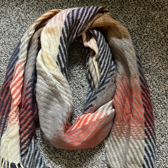 Multicolor scarf - Picture 2 of 3